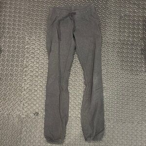 Lululemon Athletica heathered charcoal fitted sweatPants size 4